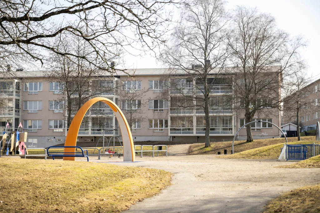 Renovated Penthouse with Balcony in Borås