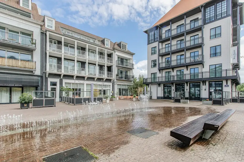 Garden - Restaurant Unit with Terrace in Knokke