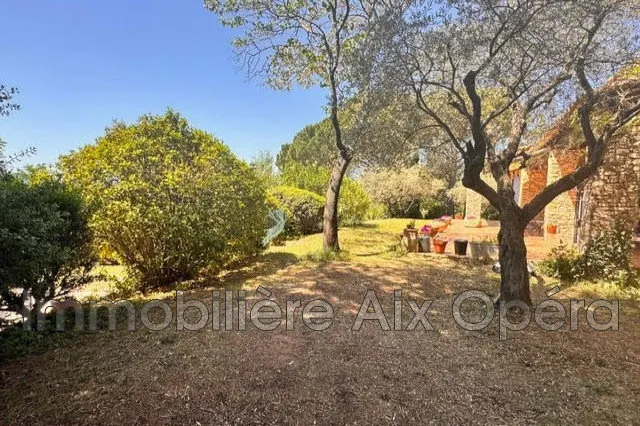 Jardin - Maison en Pierres avec Piscine en Campagne