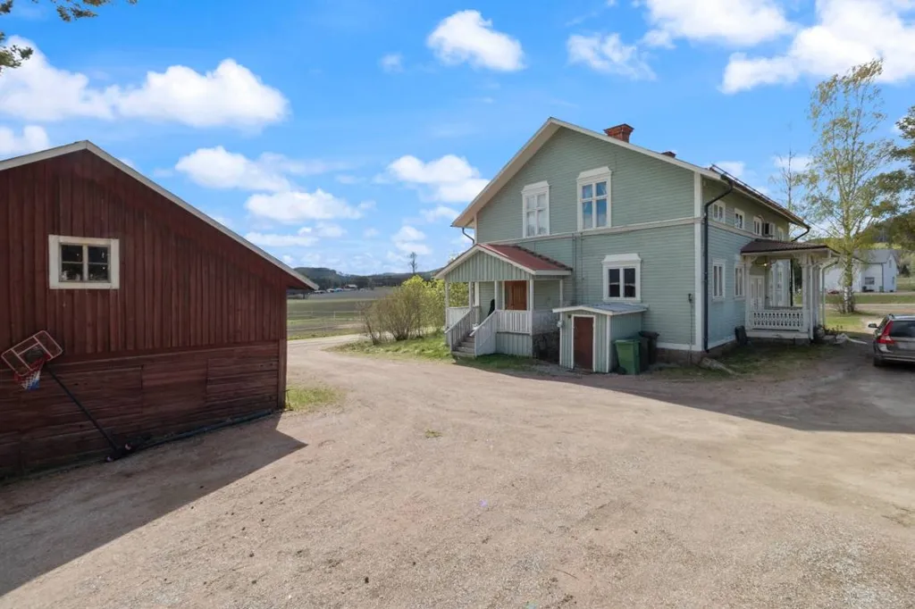 8-toaline maja asukohas Ragunda kommun