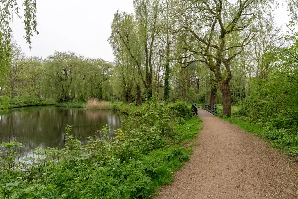 Bien 6 pièces à Barendrecht