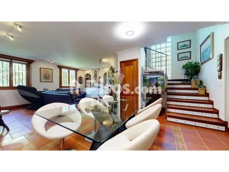 Dining Room - Independent Villa with Private Pool in Gueñes