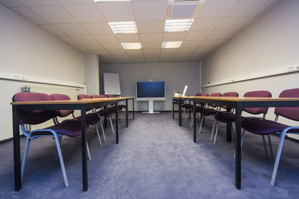 Kabinet - Office Building with Parking in Harelbeke