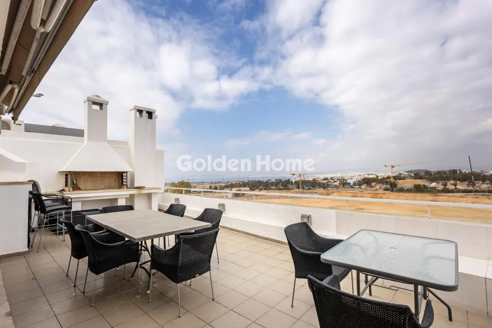 Terrass - Mezzanine Flat with Park View in Elliniko
