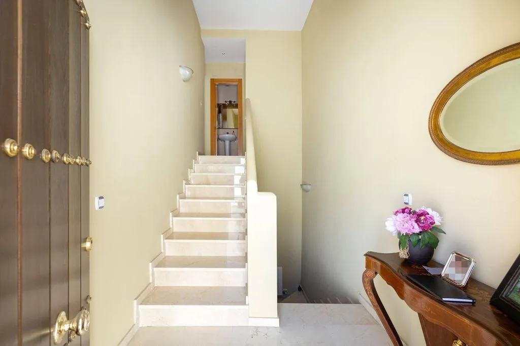 Esik - Luxury House with Pool in Granada