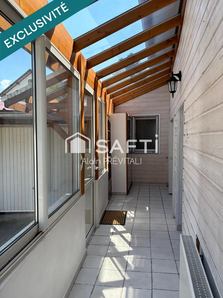 Terrazza - House with Garden in Oyonnax