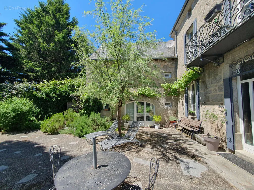 8-room house in Graissac