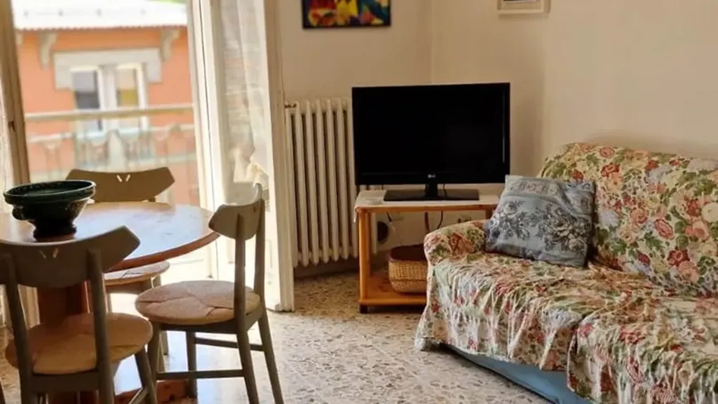 Soggiorno - Apartment with Mountain View in Pievepelago