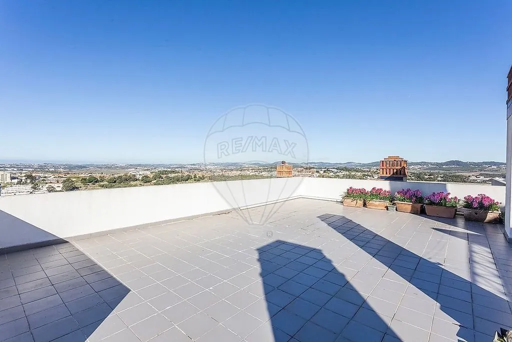Terrass - Luxury Duplex Flat in Sintra