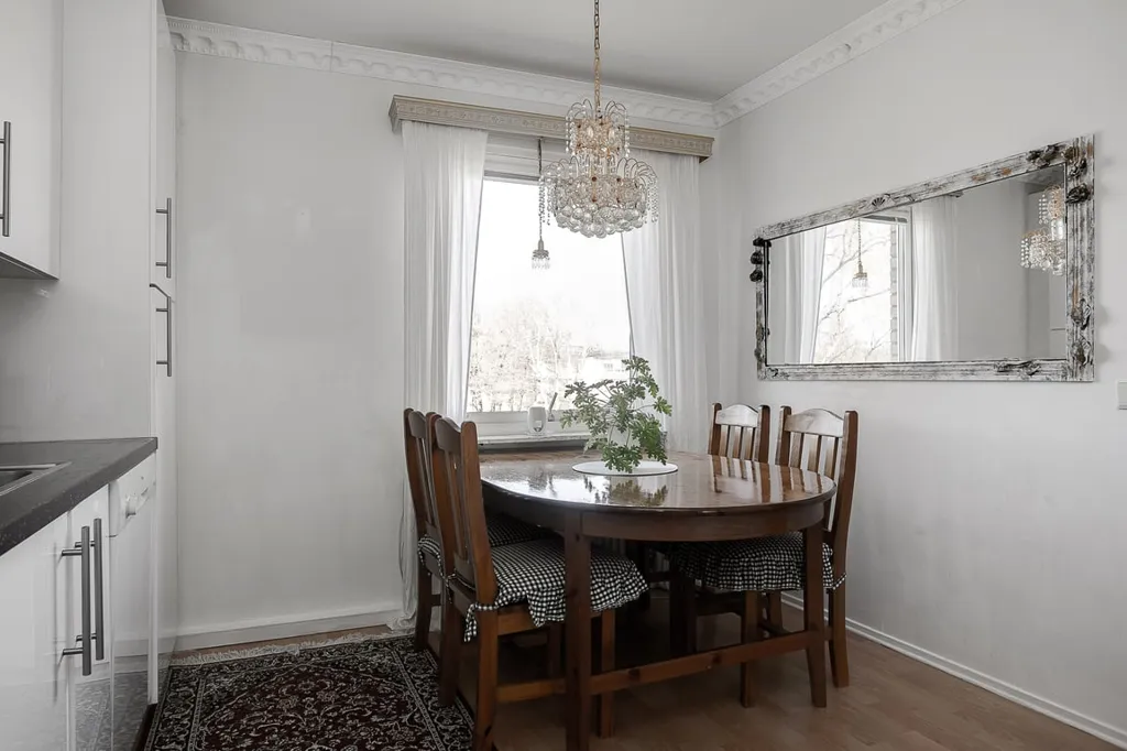 Söögituba - Renovated Flat with Glass Balcony in Kalmarhus