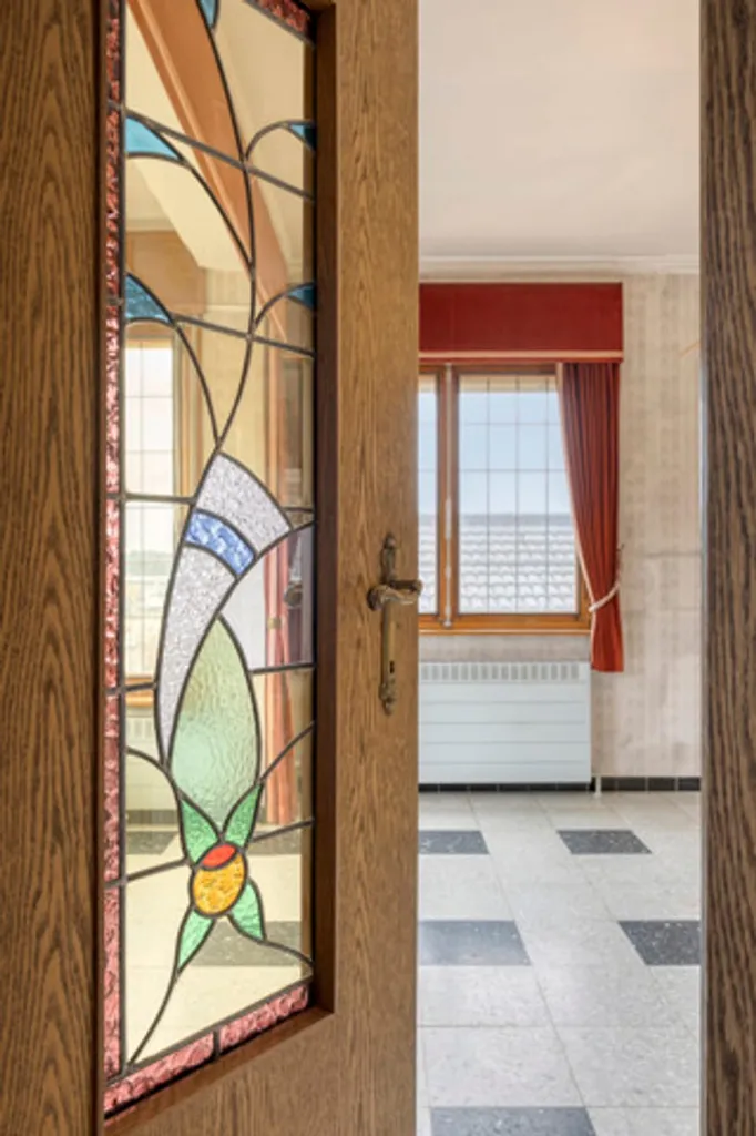 Esik - House with Garden and Terrace in Herent