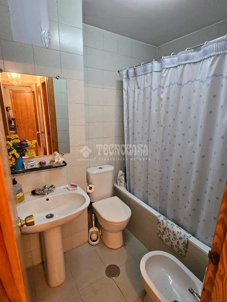 Salles de bain - Flat with Metro Access in Valdeacederas