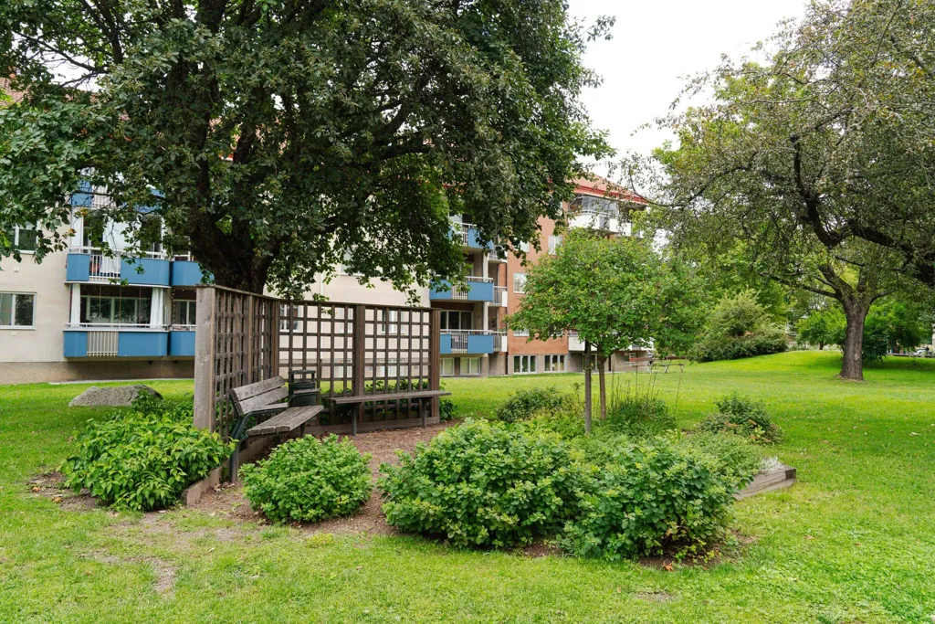 Aed - 50s Flat with South-Facing Balcony in Gideonsberg