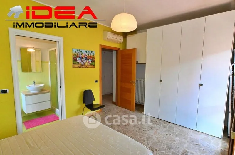 Chambres - Apartment with Balcony in Modena