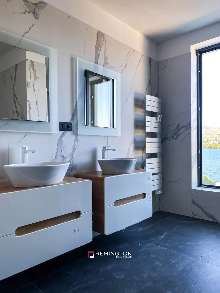 Vannitoad - Modern Villa with Sea View on Adriatic Coast