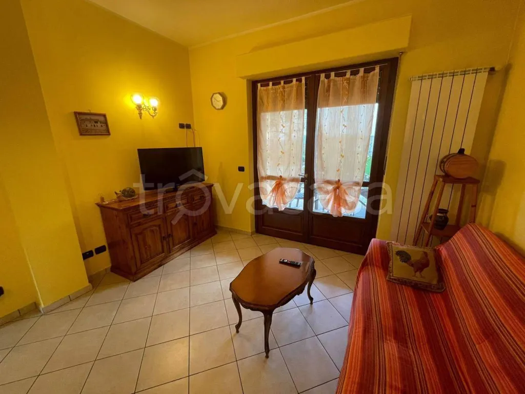 Elutuba - Rustic Villa with Private Garden in Chivasso