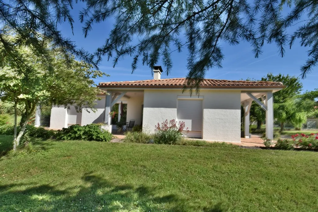 Esterno - Well-Maintained House with Garden in Fleac