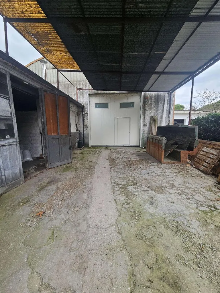 Garage - Villa with Workshop in Savio, Ravenna
