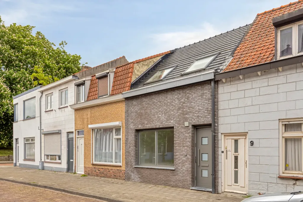 Välivaade - Renovated Semi-detached House in Sas van Gent