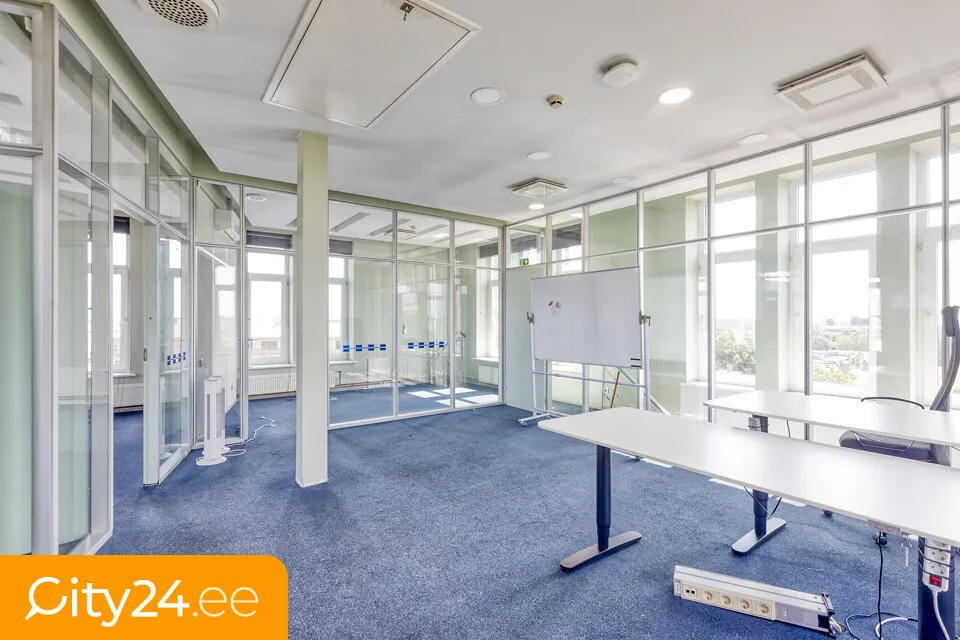 Studio - Office Building with Modern Lifts in Teika