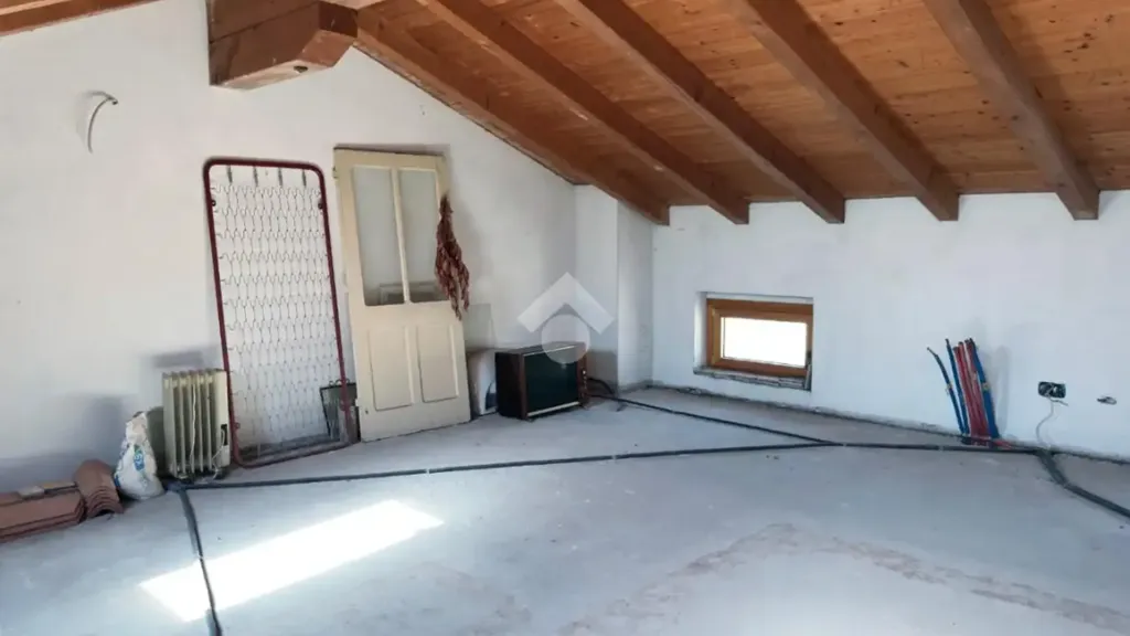 Pièces - Rustic Villa with Private Garden in Majano