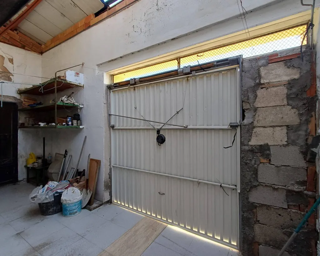 Garage - Country Property with Hostel Potential in Oliva