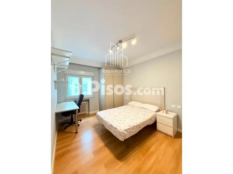 Magamistoad - Student Flat with Balcony in Avenida de Mirat