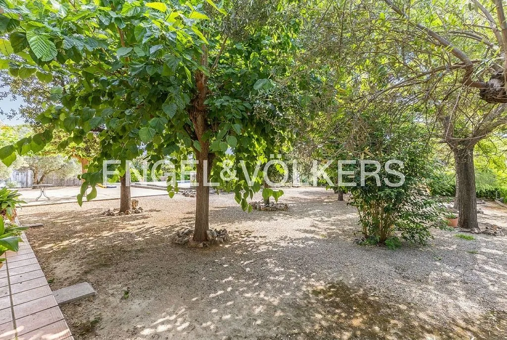 Aed - Equestrian Estate with Pool in Enguera