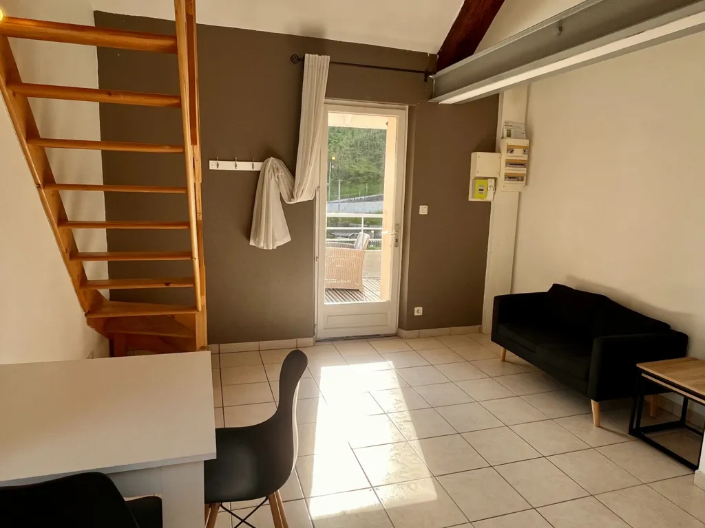 Elutuba - Duplex Apartment with Terrace in Rives Centre