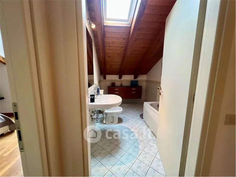 Vannitoad - Duplex with Lake View in Laveno-Mombello