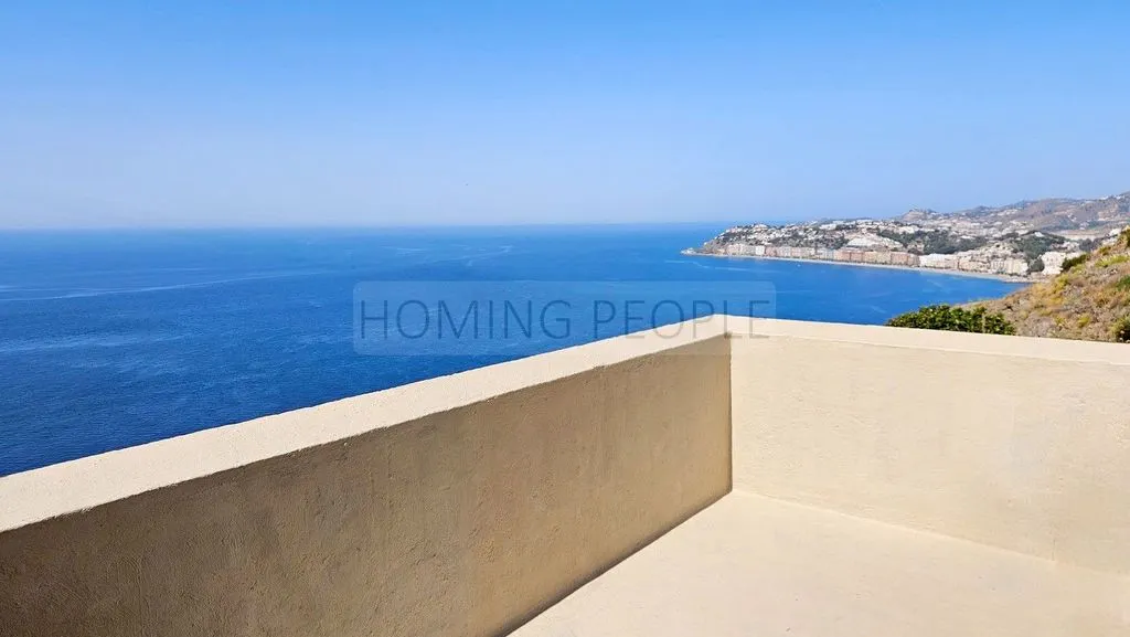 Terrass - South-Facing Villa with Pool in Salobreña