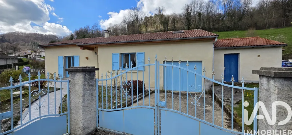 Extérieur - Maison de Plain-Pied avec Jardin à Saint-Simon