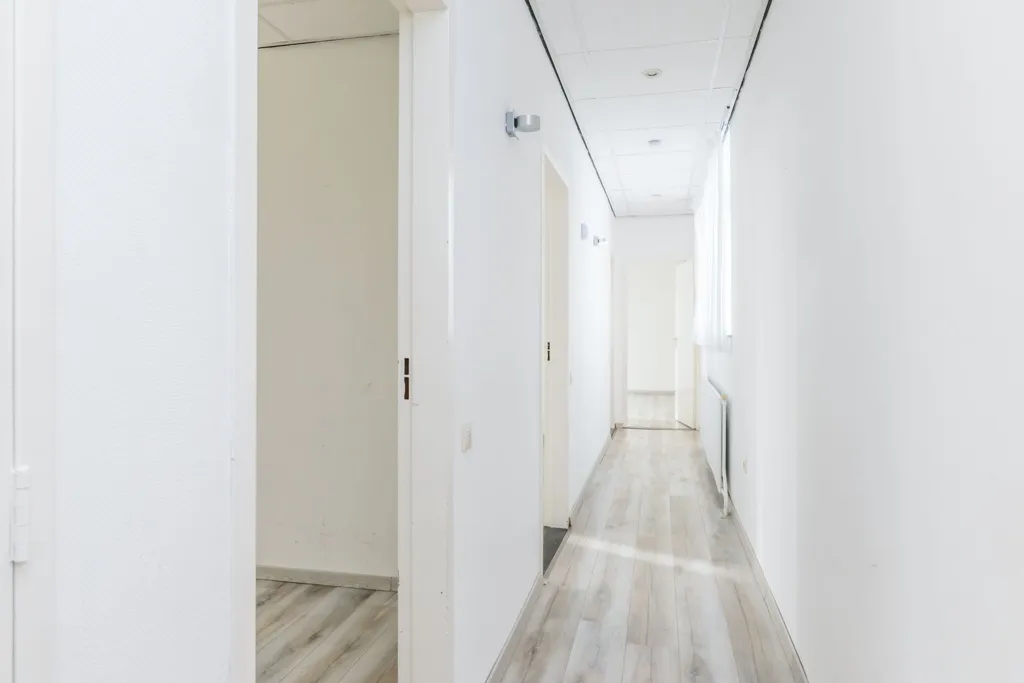 hallway_entrance