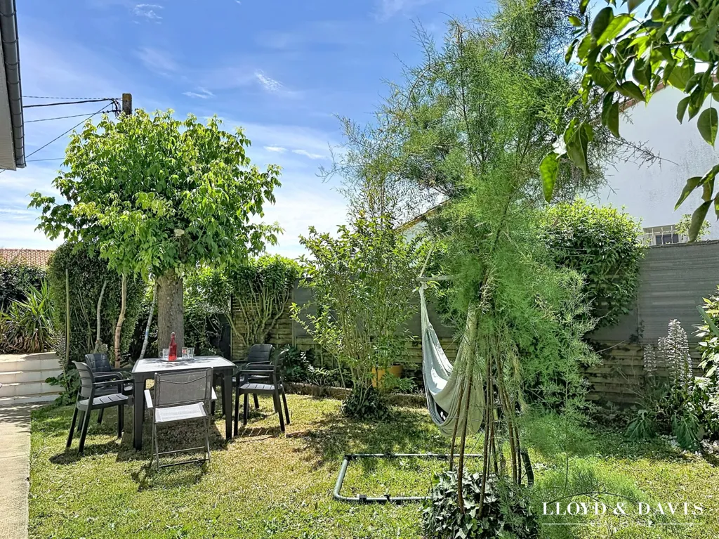 Garden - Renovated House with Garden in Royan