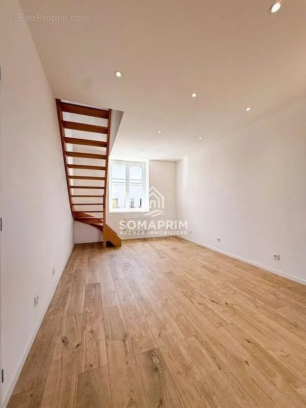 Soggiorno - Renovated Apartment with Terrace in Cucq