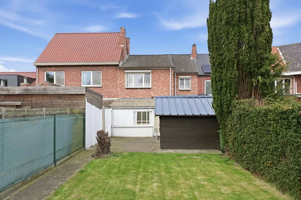 Garden - Renovatable Building with Garden in Diepenbeek