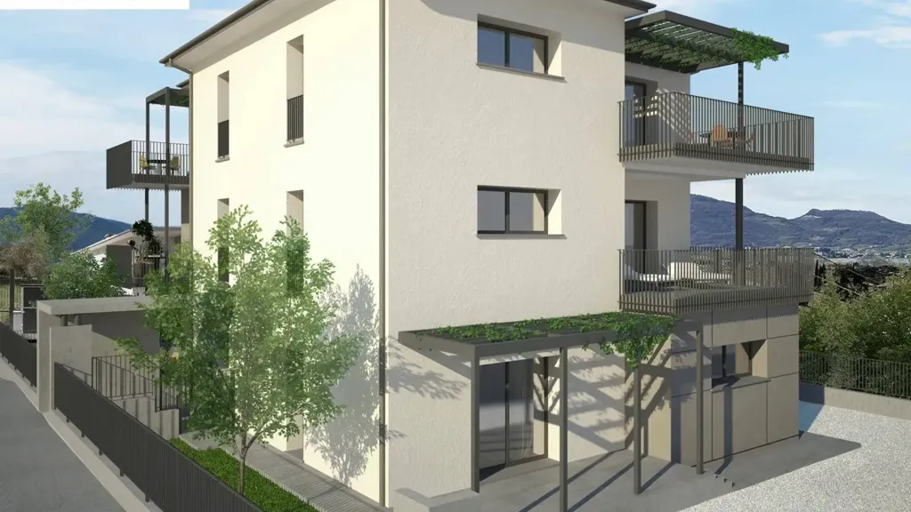 Newly Built Apartment with Private Garden in Iseo