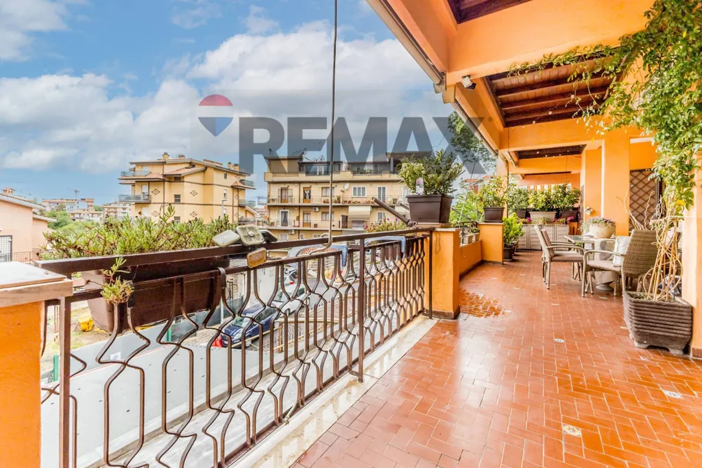 Terrasse - Ristrutturato Triplex with Terrace in Roma