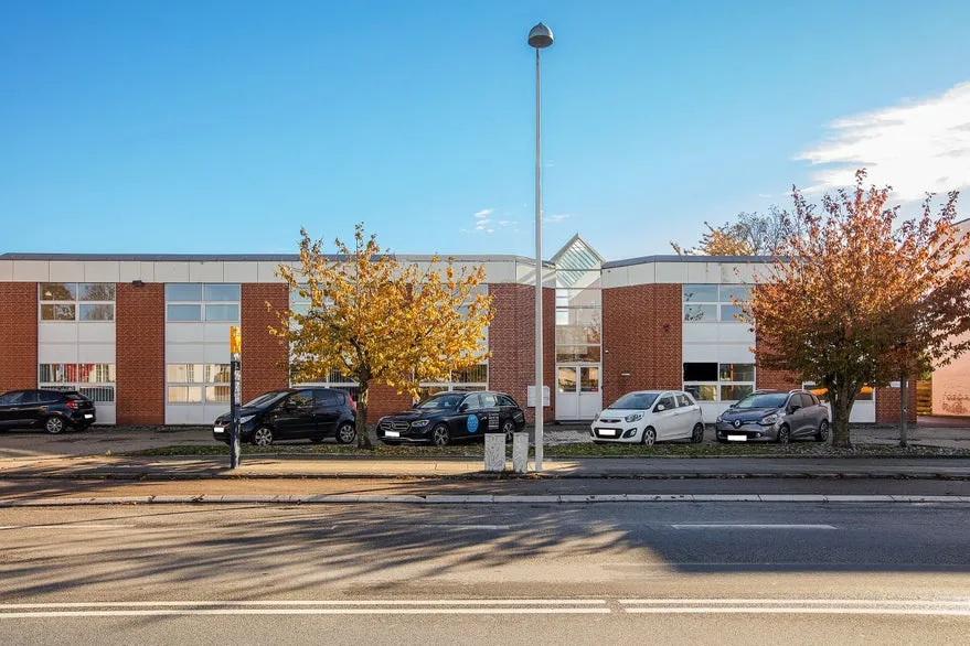 Esterno - Commercial Space with Parking on Taastrup Hovedgade