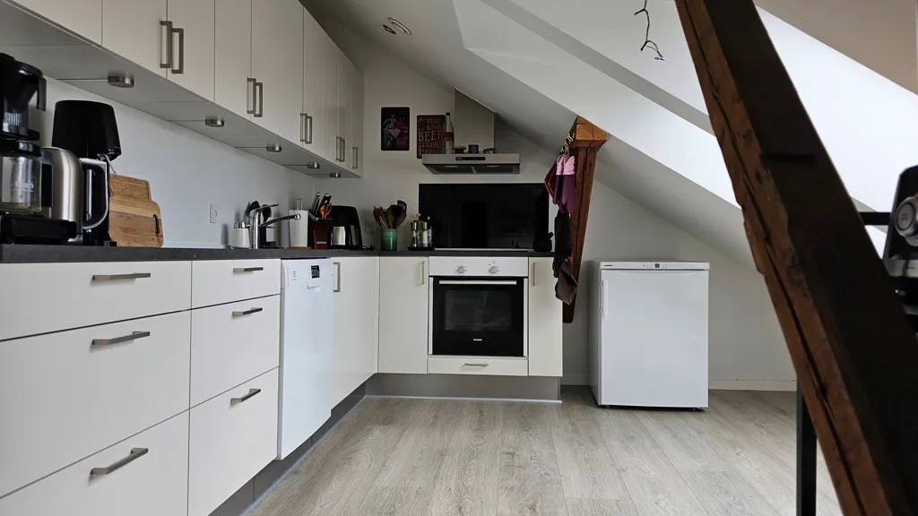 Cuisine - 3-Bed Flat with Terrace in Hou Centre