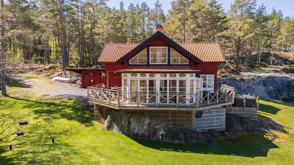 Esterno - Modern Holiday Home with Private Beach in Tjust