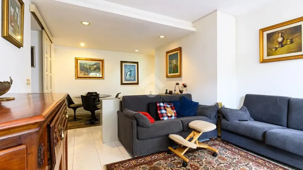 Soggiorno - Triplex with Garden in Rome