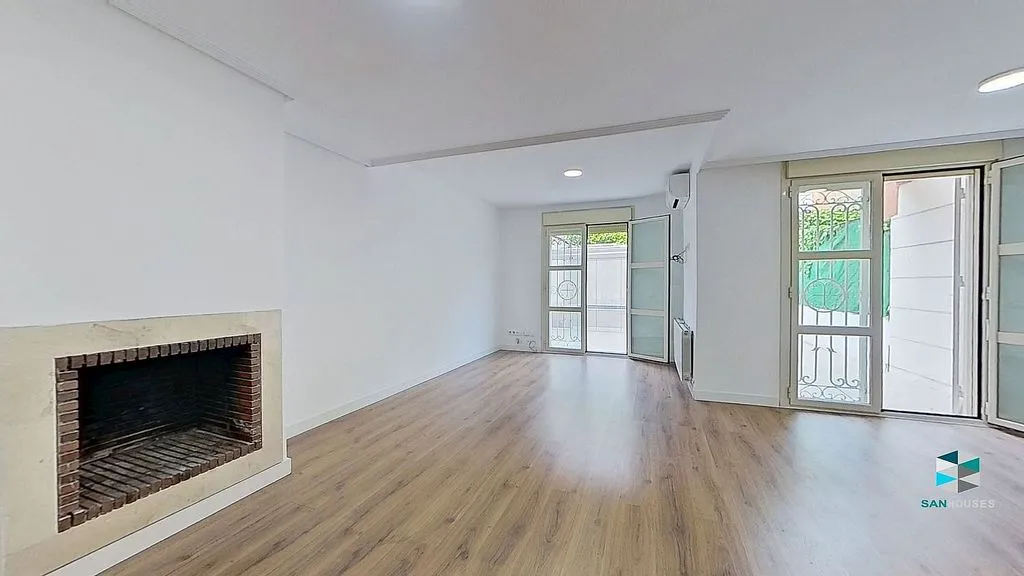 Elutuba - Terraced House with Pool in Miramadrid