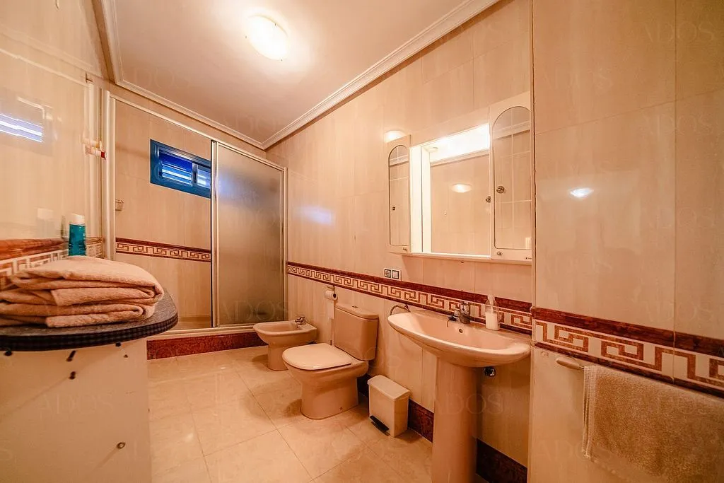 Bathrooms - Duplex Penthouse with Sea Views in Roquetas de Mar