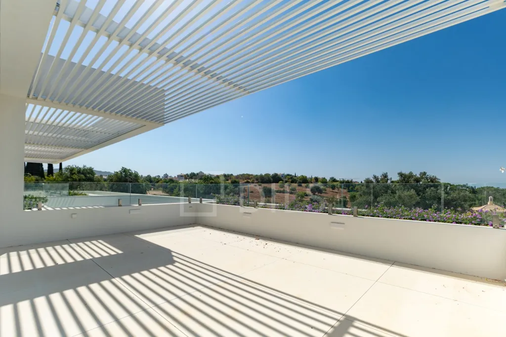 Terrace - Contemporary T5 with Pool in Loulé