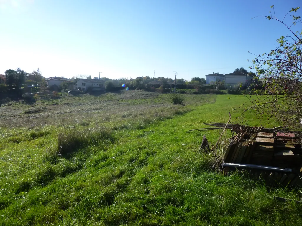 Jardin - Terrain Constructible avec Vue sur la Garonne à Moissac