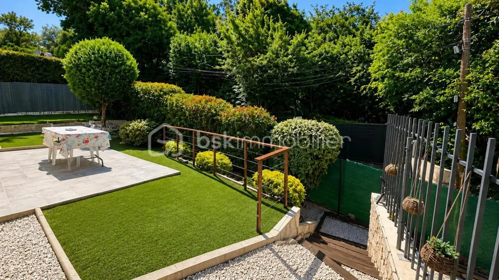 Jardin - Maison Récemment Construite avec Jardin au Sud à Grasse
