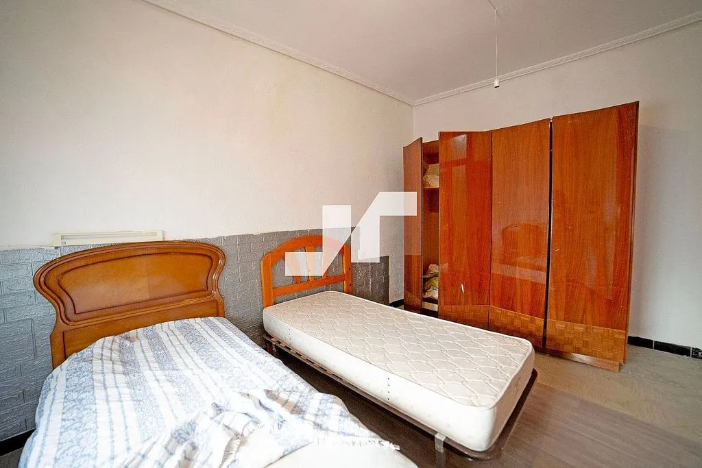 Magamistoad - Three-Storey House with Terraces in Vila-real Centre