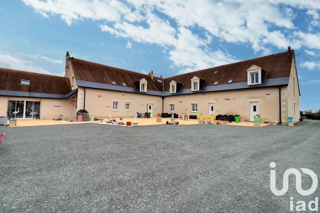 Aed - Architectural Villa with Pool in Neuillé-Pont-Pierre