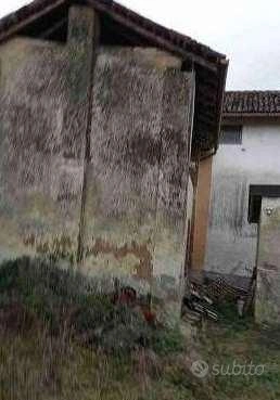 Extérieur - House Portion with Private Courtyard in Zeme